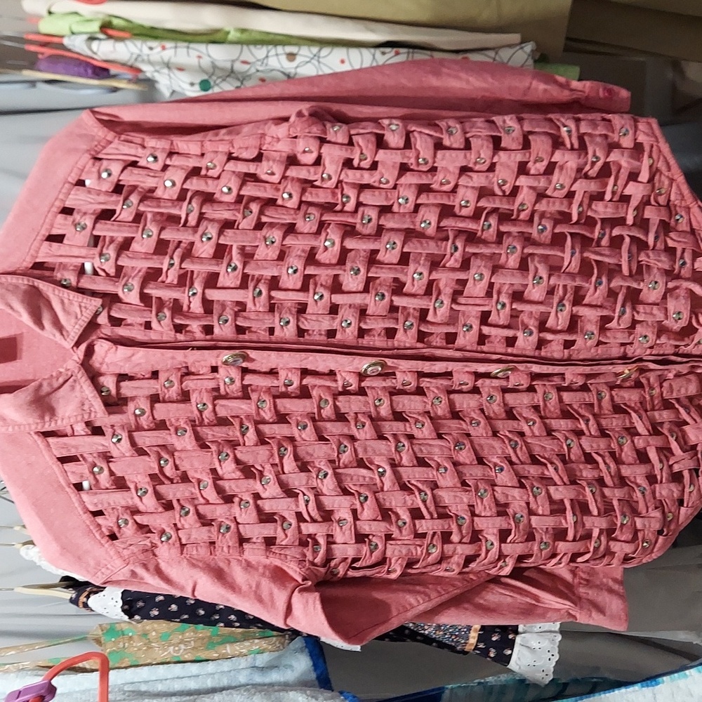 Yack Magic long sleeve basket weave top size Medium invw275